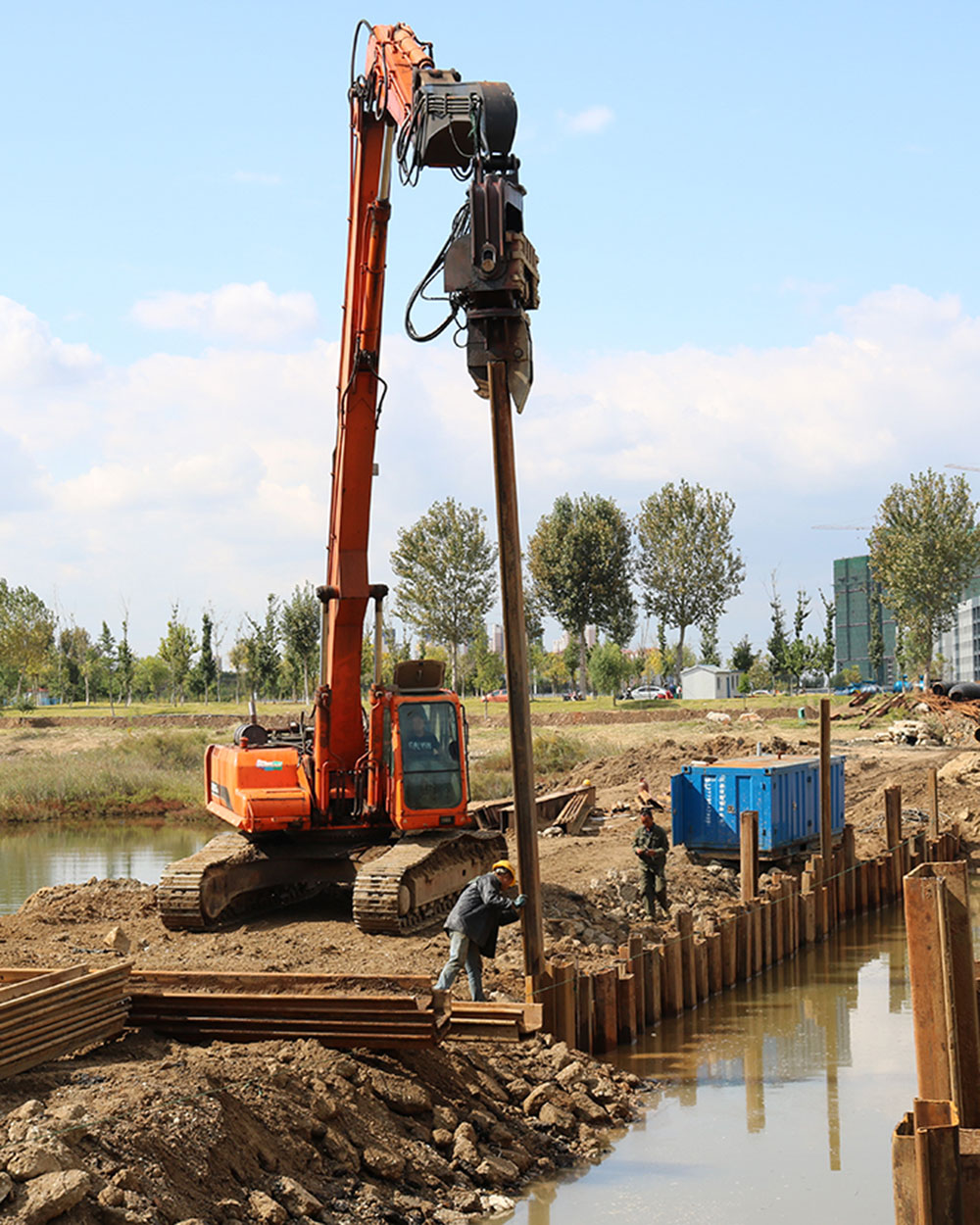 1- Pile-Hammer-S60013